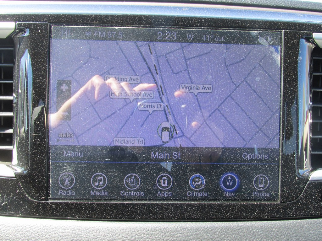 2017 Chrysler Pacifica Image 12