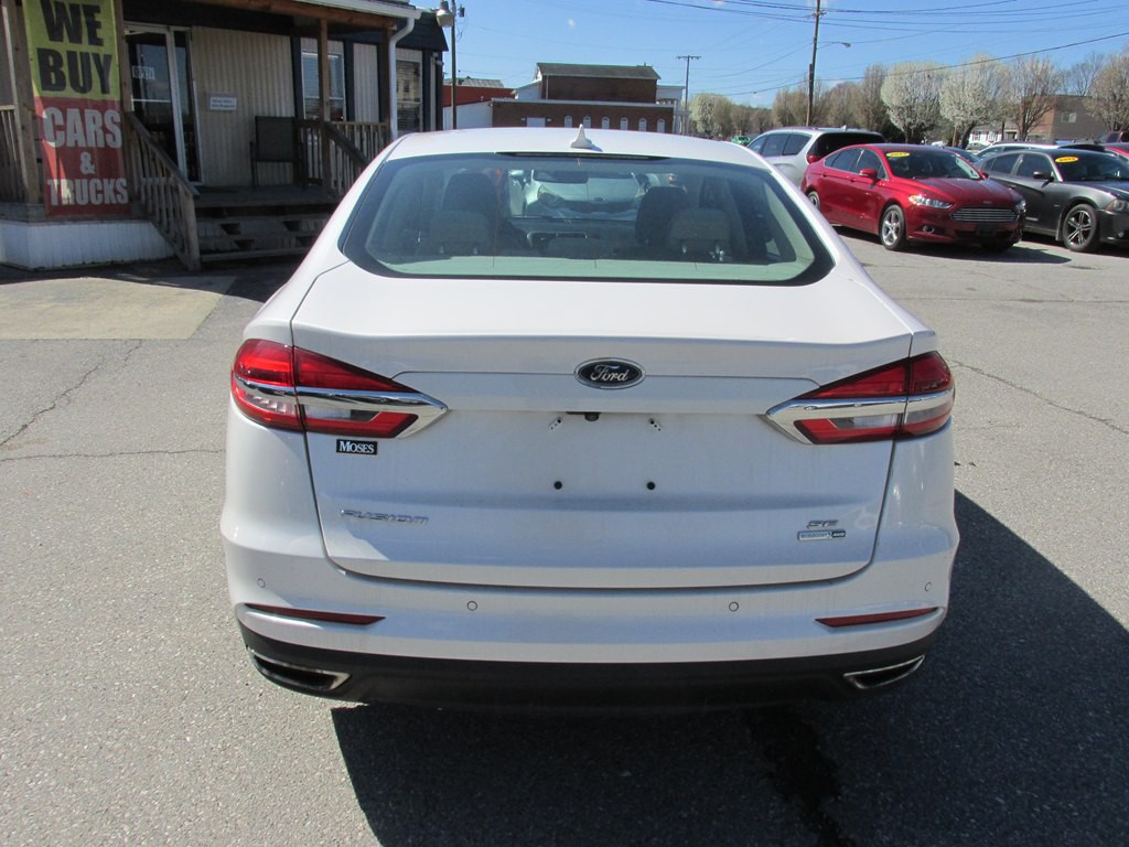 2019 Ford Fusion Image 4