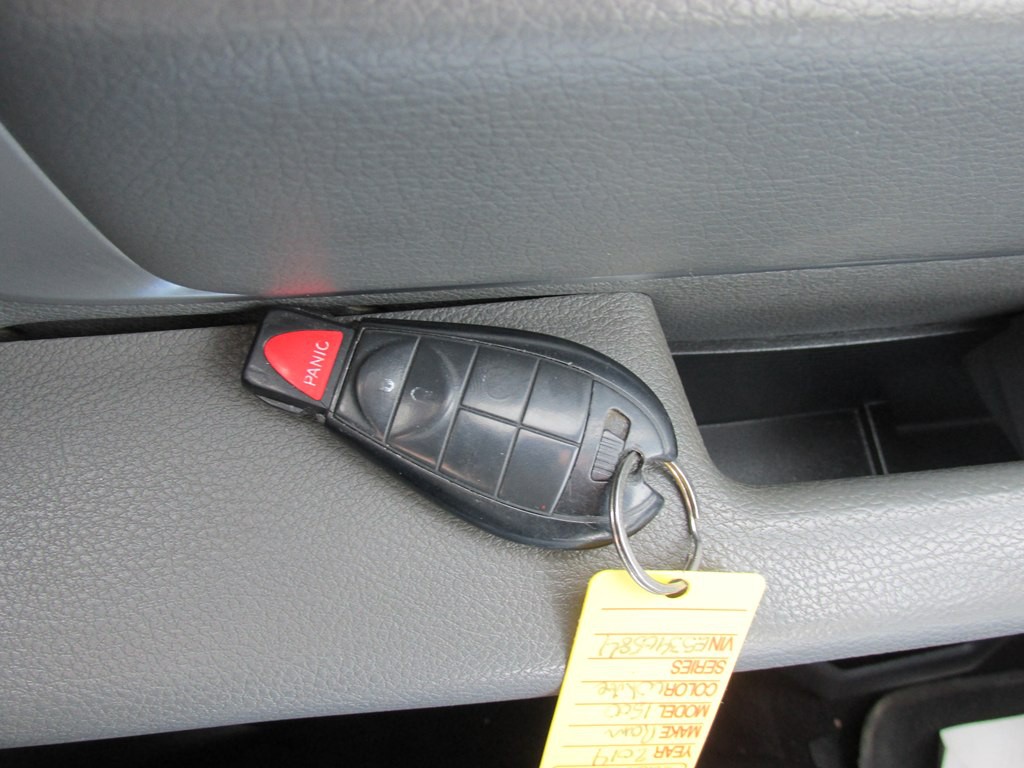 2014 RAM 1500 Image 16