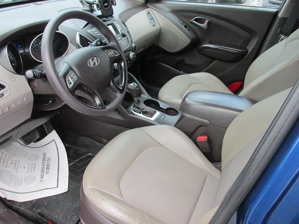 2015 Hyundai Tucson Image 9