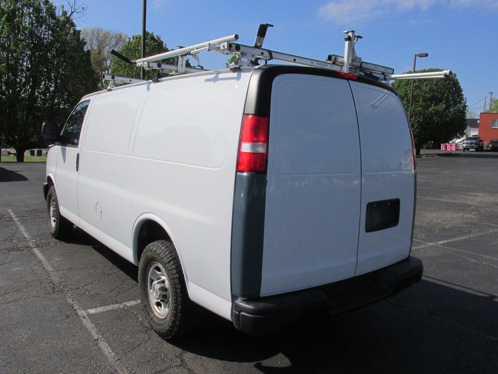2022 Chevrolet Express Image 5