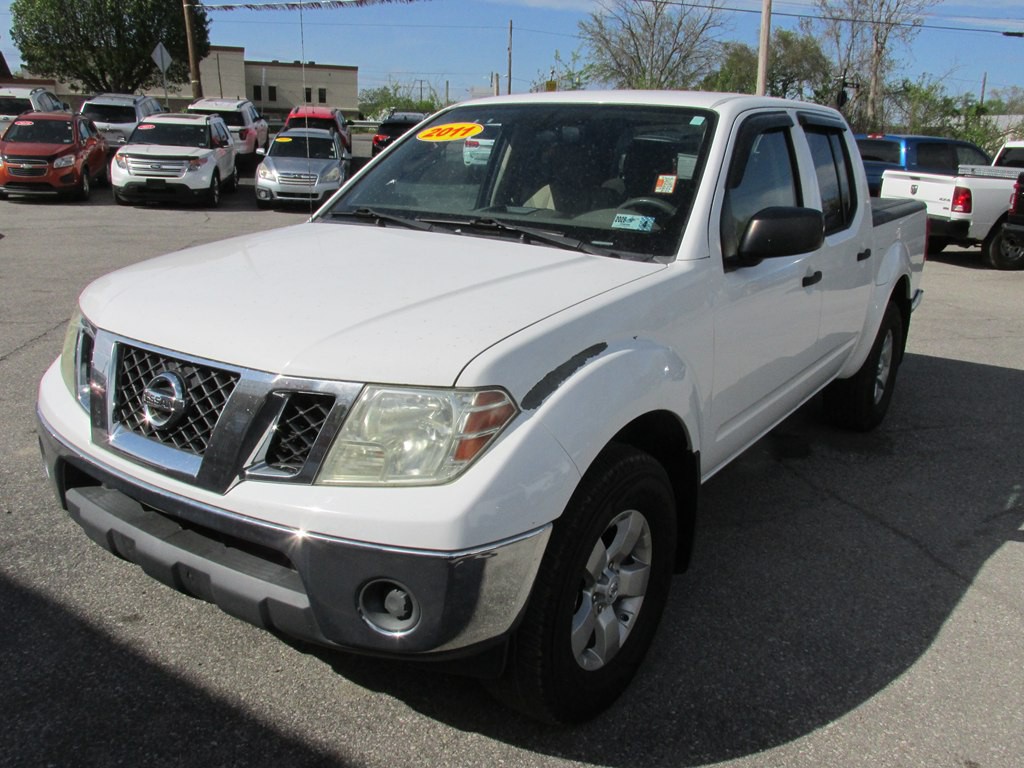 2011 Nissan Frontier Image 1