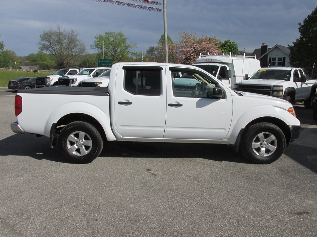 2011 Nissan Frontier Image 3