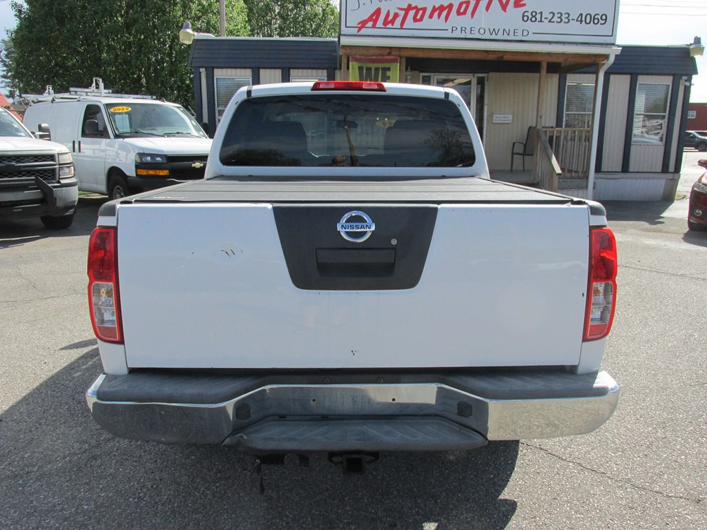 2011 Nissan Frontier Image 4
