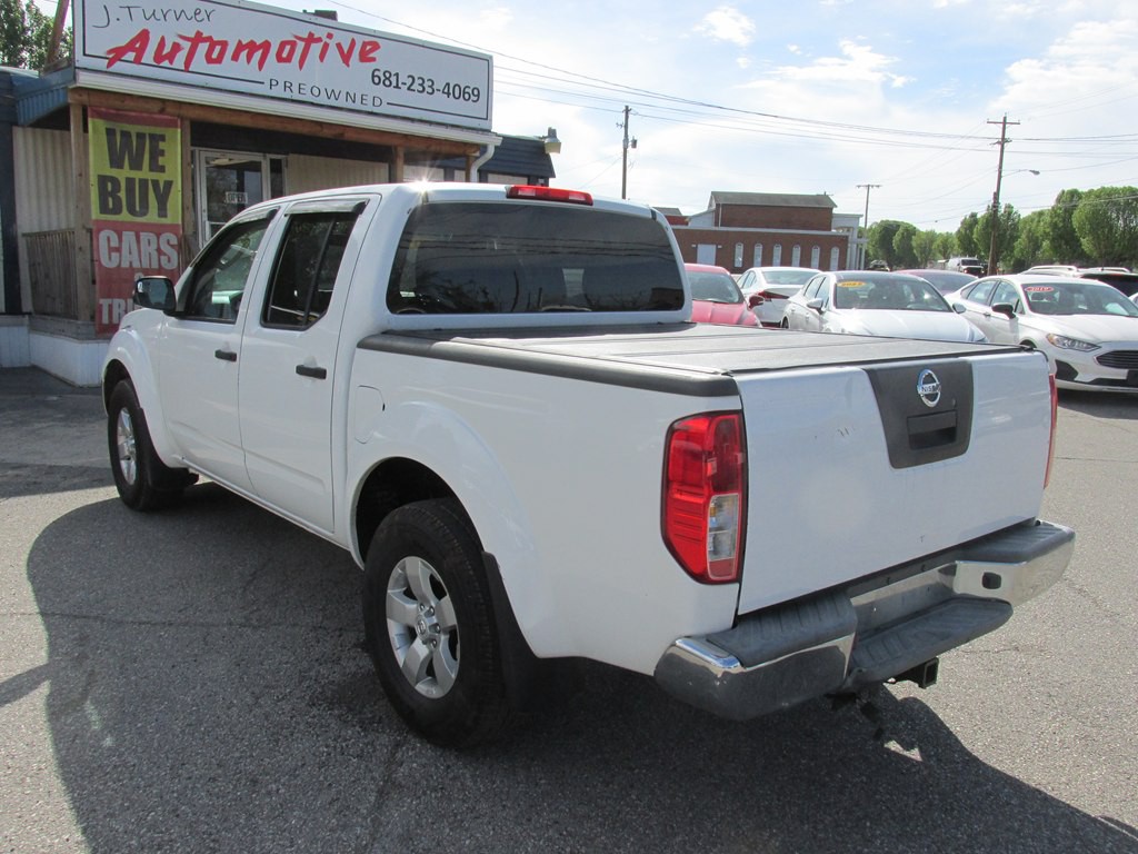 2011 Nissan Frontier Image 5