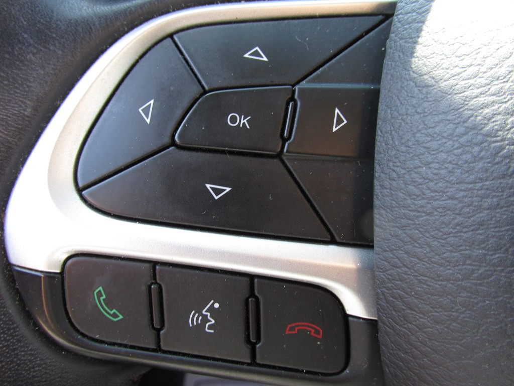 2018 Jeep Compass Image 16