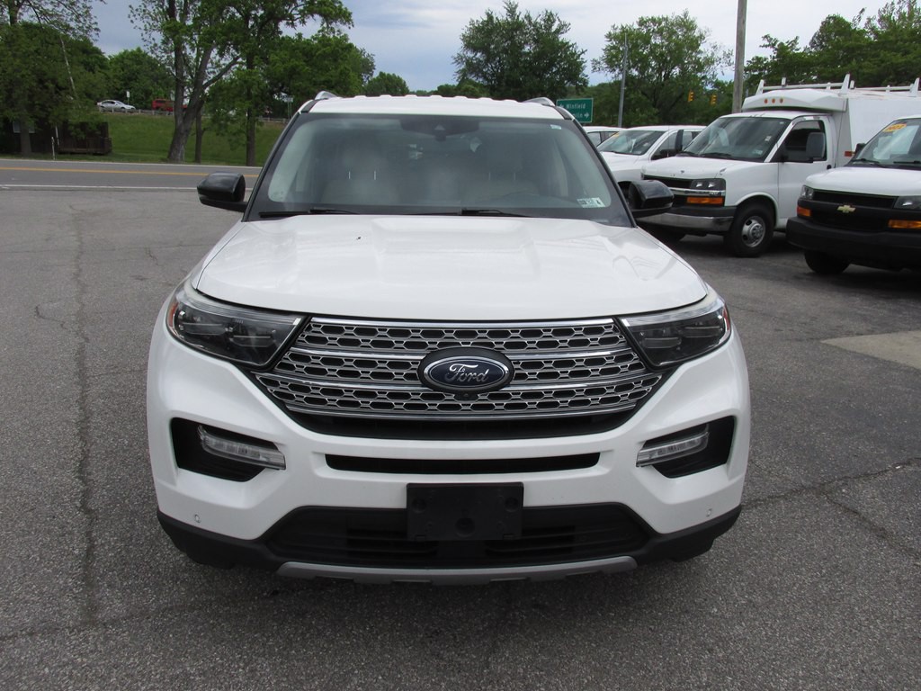 2020 Ford Explorer Image 2