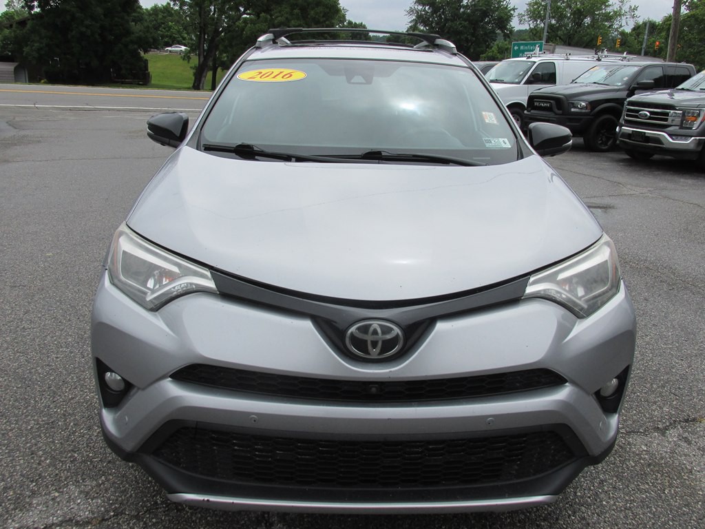 2016 Toyota Rav4 Image 2