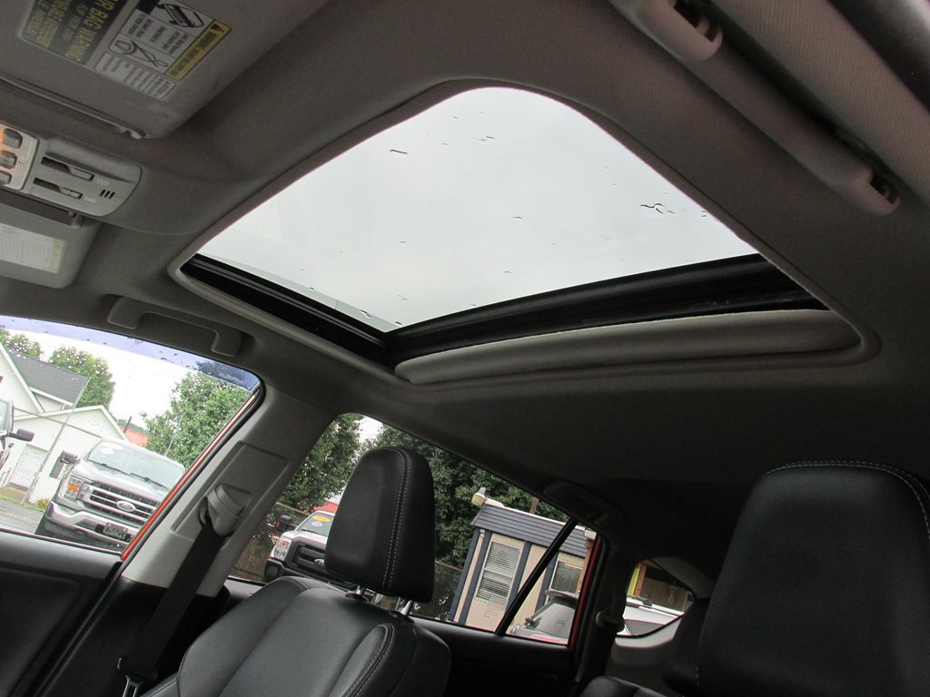 2015 Toyota Rav4 Image 9