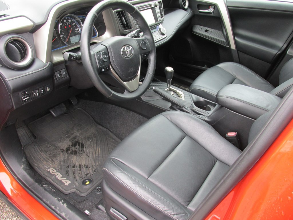 2015 Toyota Rav4 Image 10