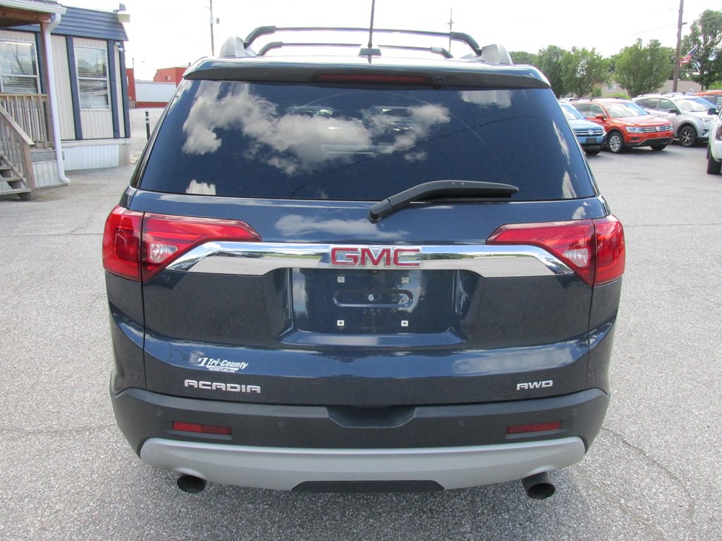2018 GMC Acadia Image 4