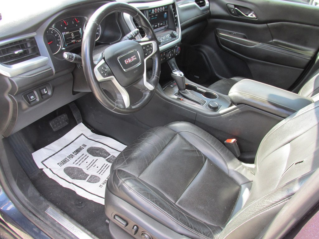 2018 GMC Acadia Image 9