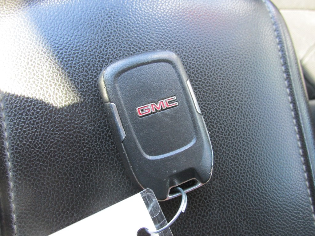 2018 GMC Acadia Image 17
