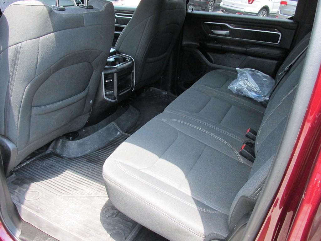 2023 RAM 1500 Image 9