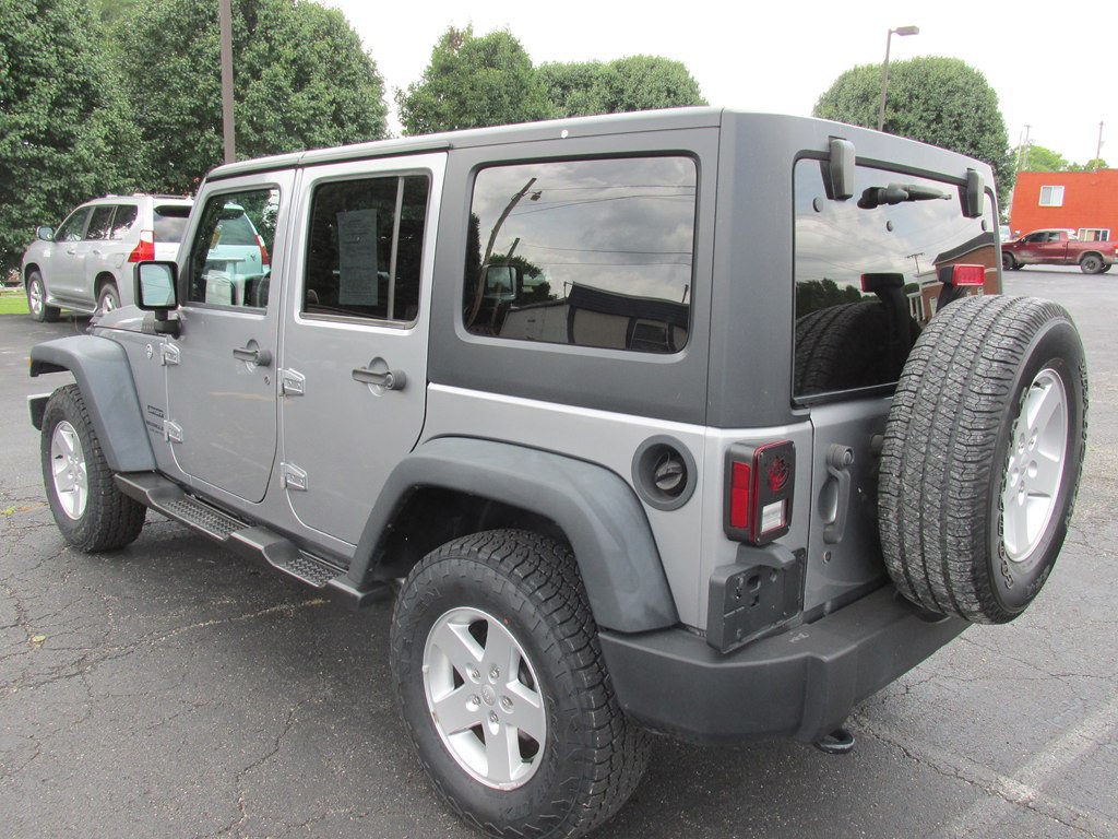 2017 Jeep Wrangler Unlimited Image 5