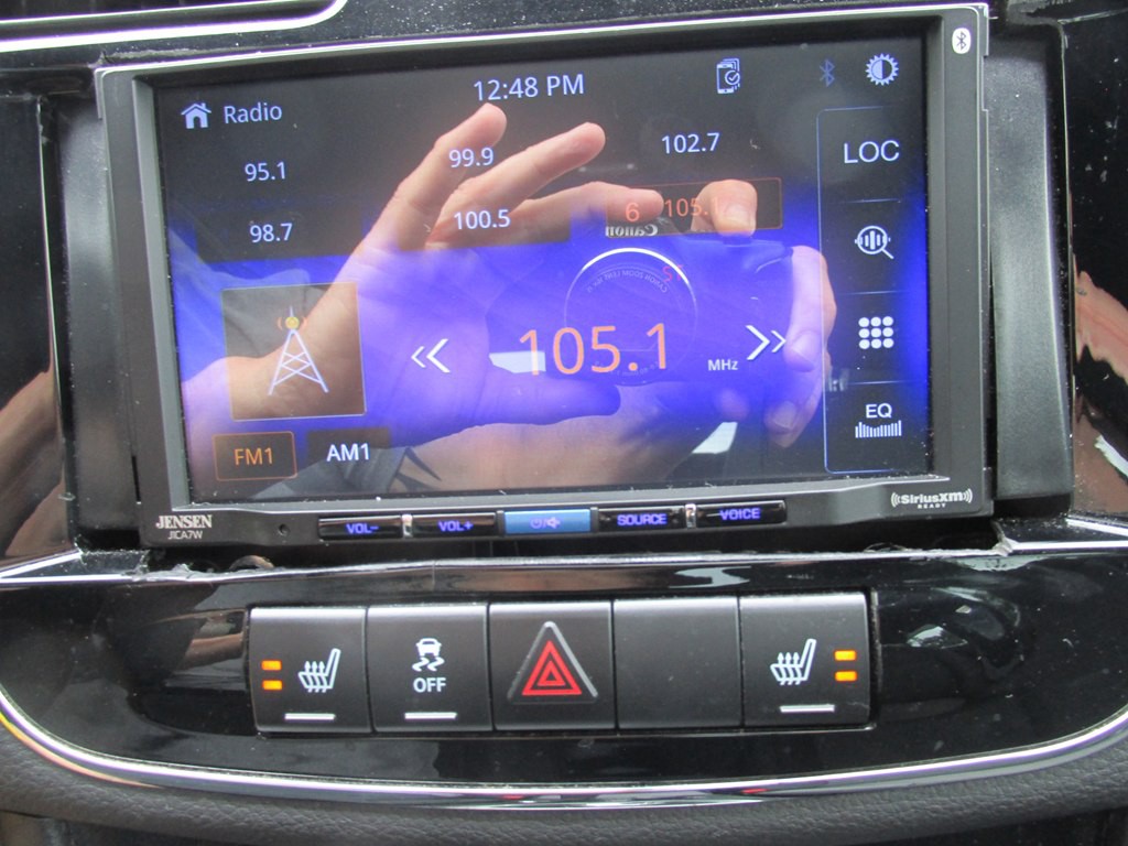 2011 Chrysler 200 Image 12