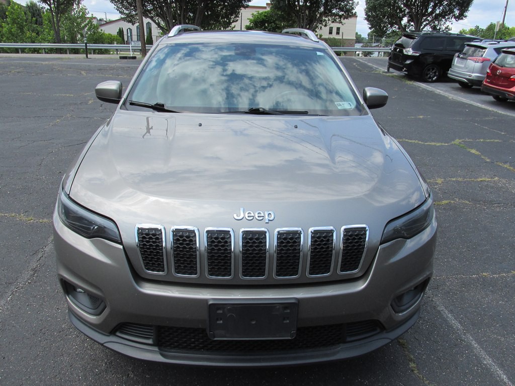2019 Jeep Cherokee Image 2