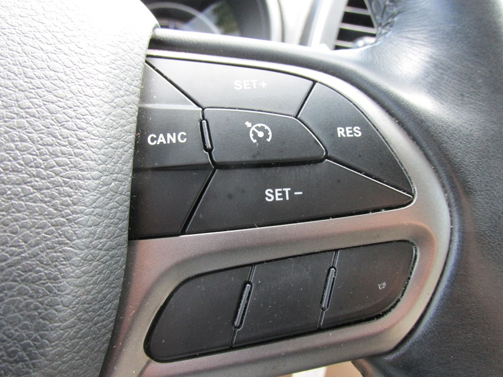 2019 Jeep Cherokee Image 16