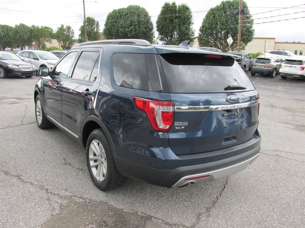 2017 Ford Explorer Image 5