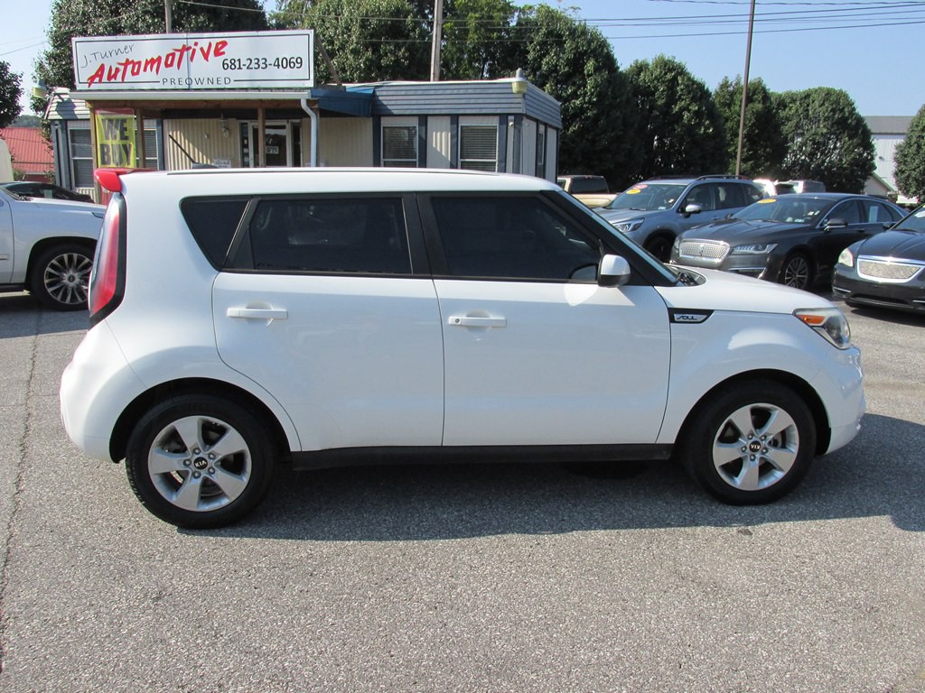 2017 Kia Soul Image 3