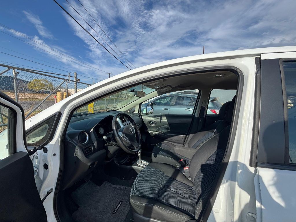 2016 Nissan Versa Image 6