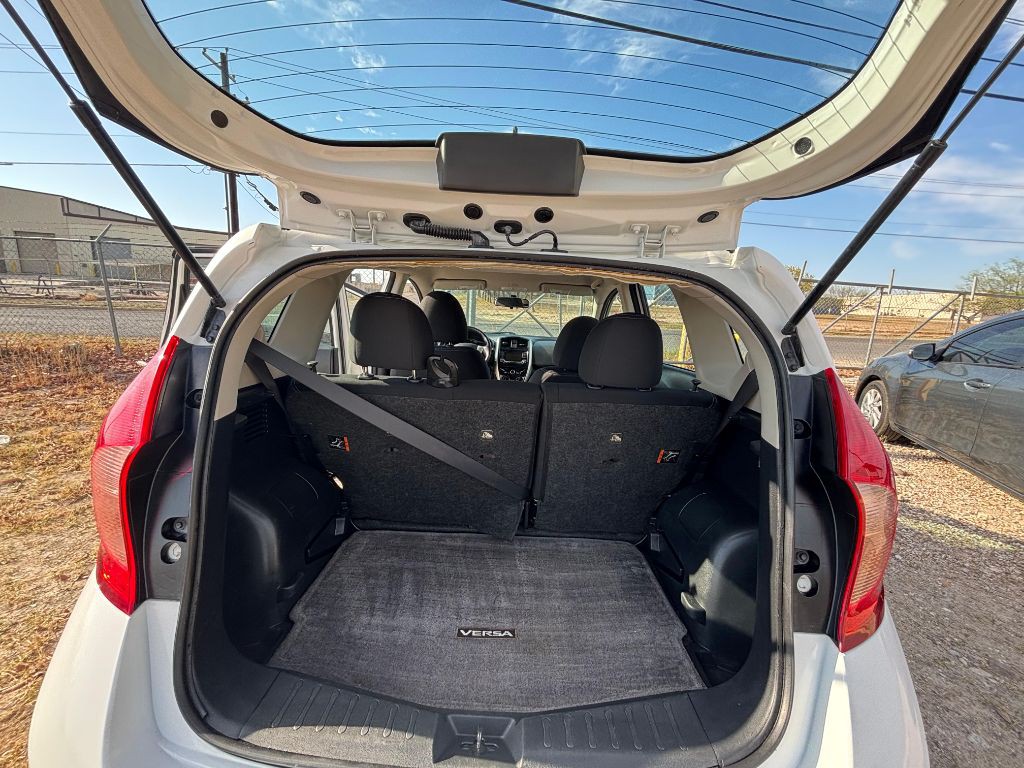 2016 Nissan Versa Image 8
