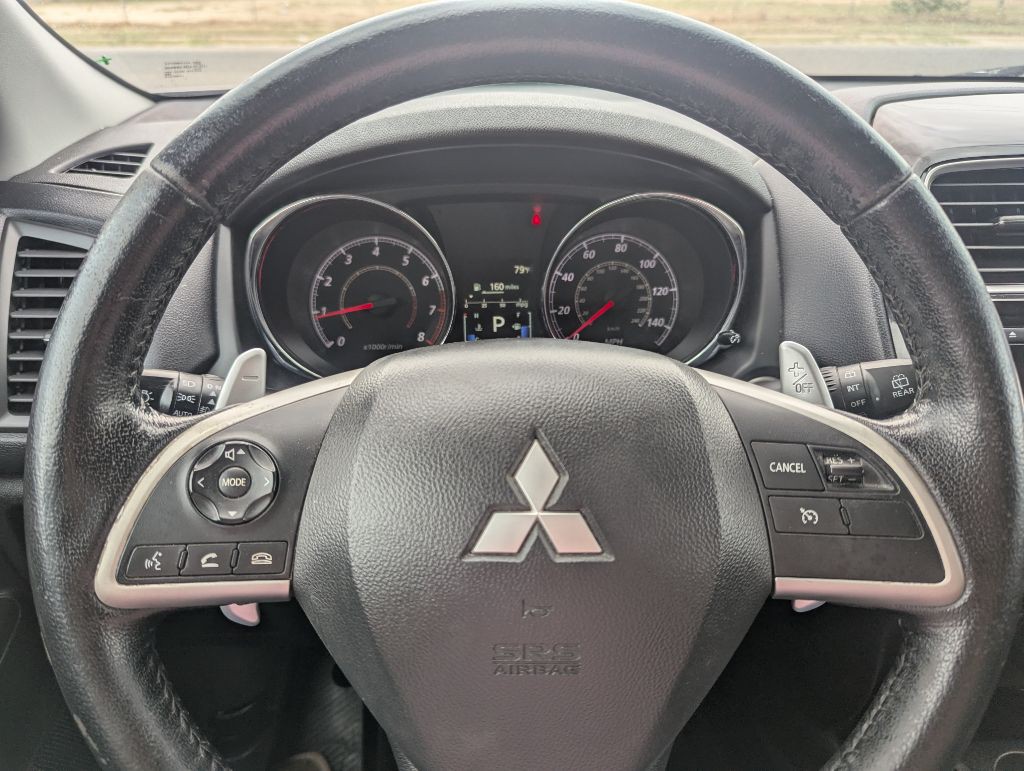 2015 Mitsubishi Outlander Image 3