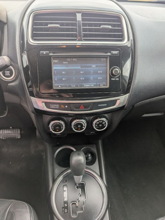 2015 Mitsubishi Outlander Image 5