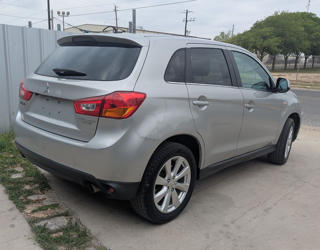 2015 Mitsubishi Outlander Image 14