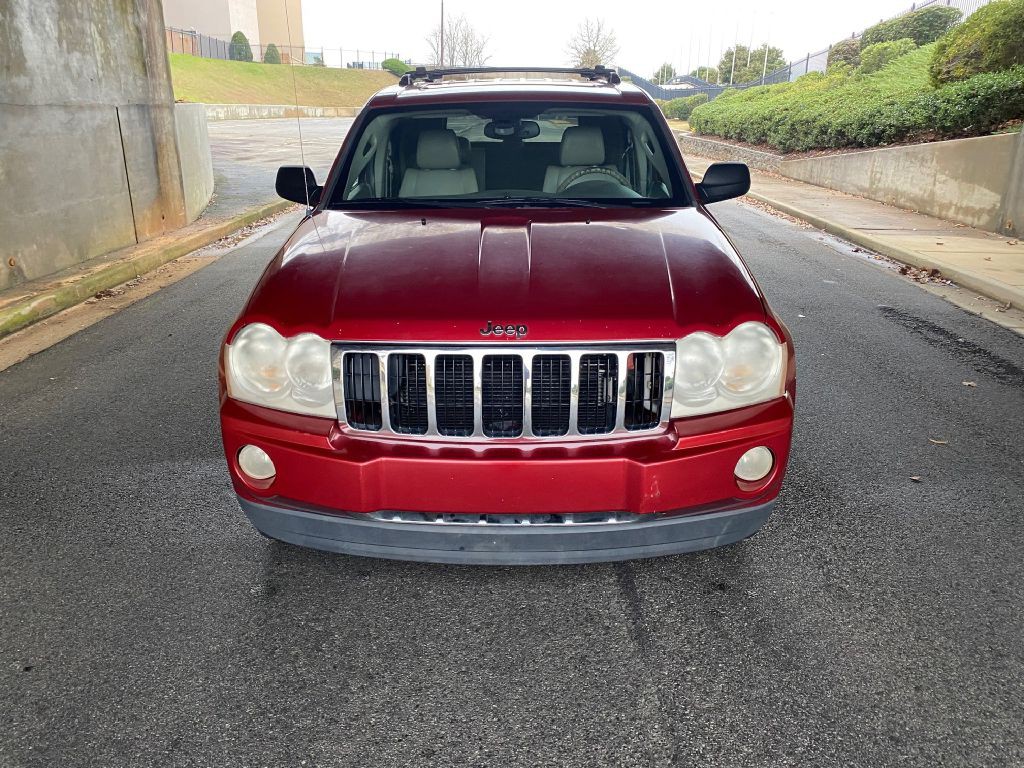 2005 Jeep Grand Cherokee Image 4