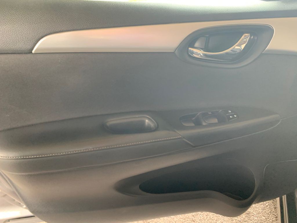 2017 Nissan Sentra Image 17