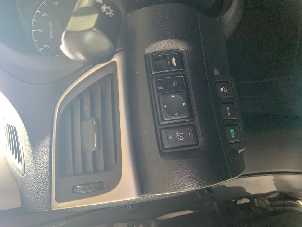 2017 Nissan Sentra Image 19
