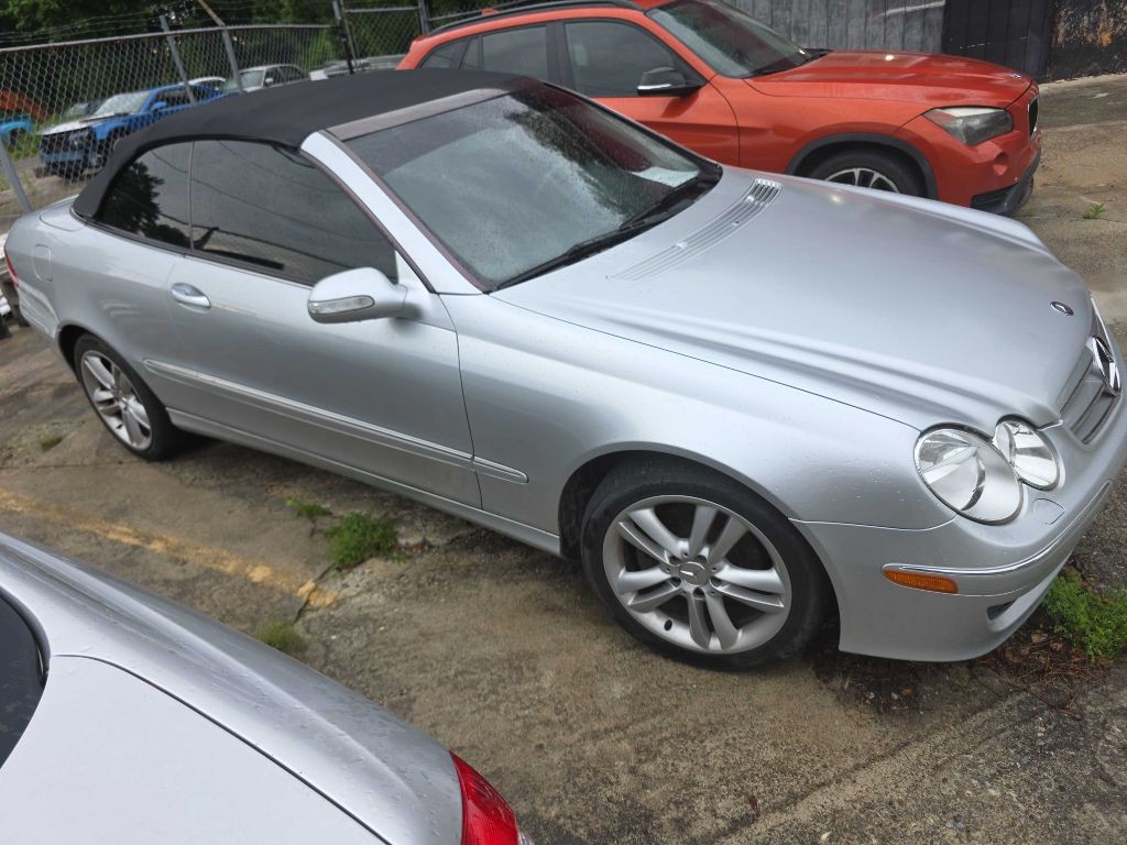 2007 Mercedes-Benz CLK-Class Image 2