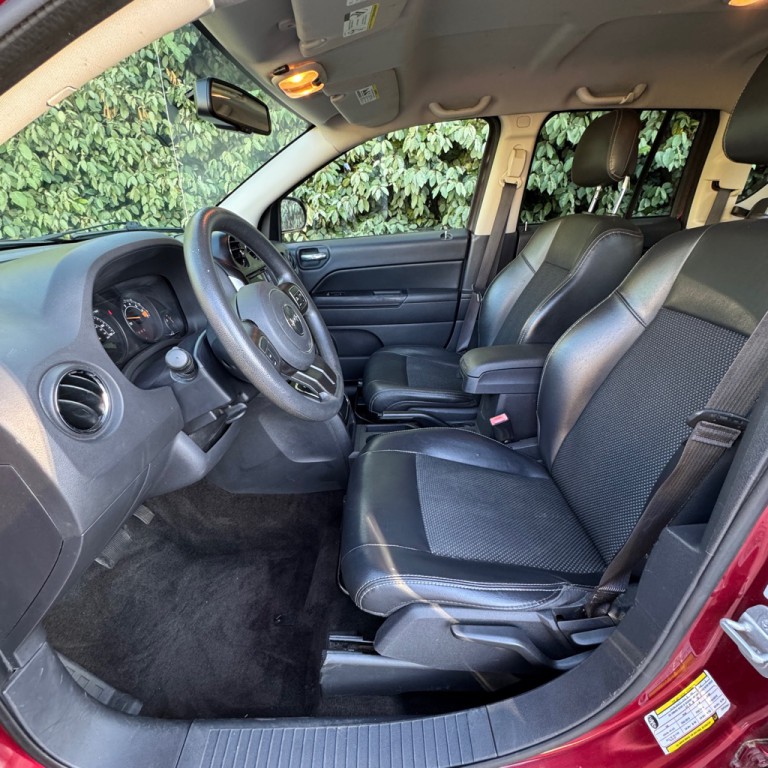 2015 Jeep Compass Image 9