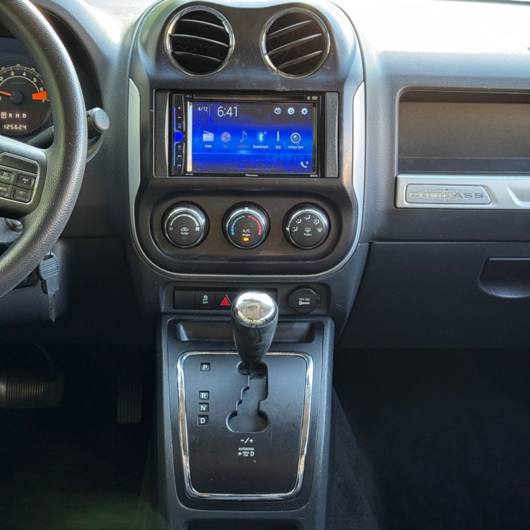 2015 Jeep Compass Image 20