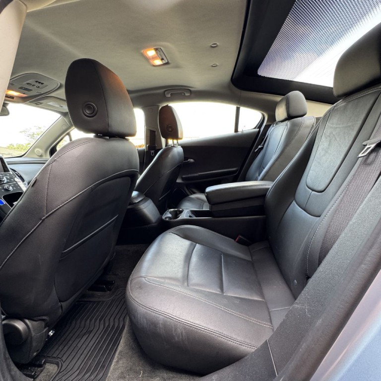 2013 Chevrolet Volt Image 11