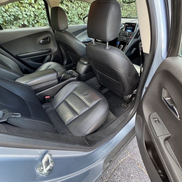 2013 Chevrolet Volt Image 12