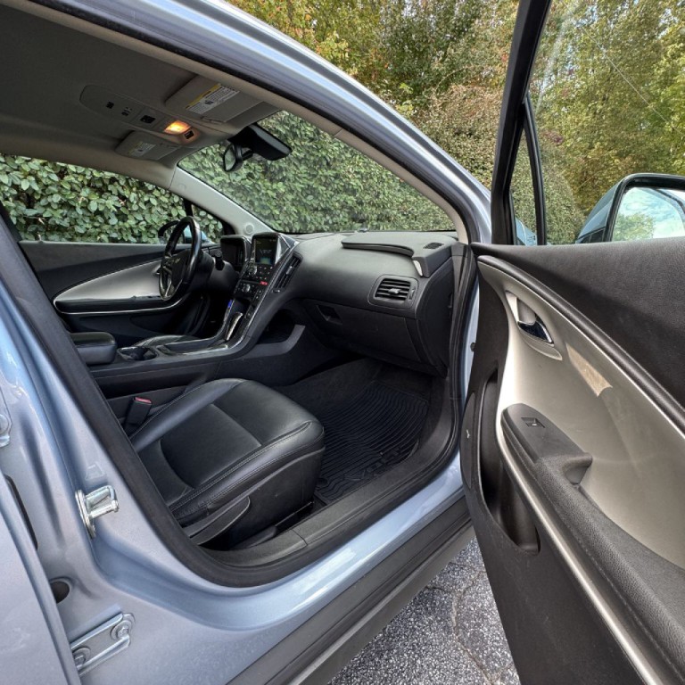 2013 Chevrolet Volt Image 14