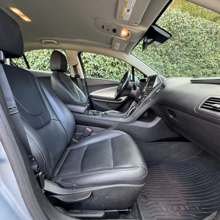 2013 Chevrolet Volt Image 15