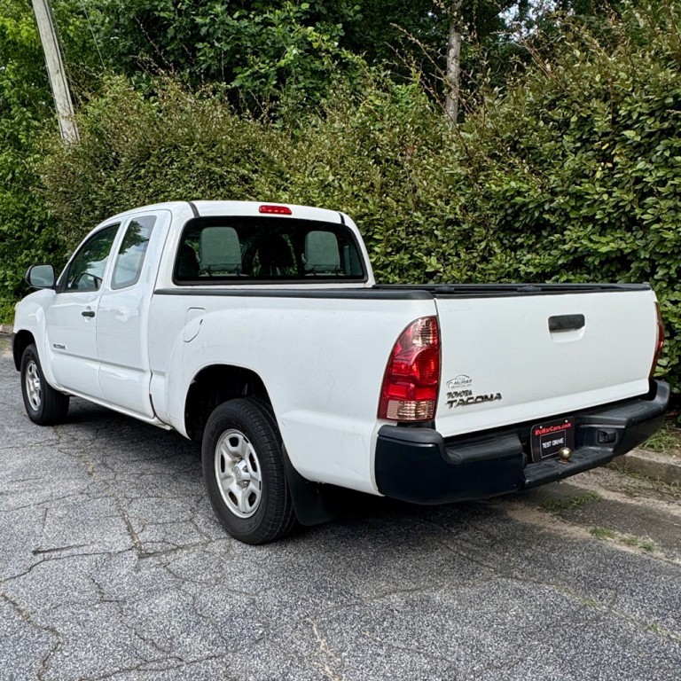 2013 Toyota Tacoma Image 2
