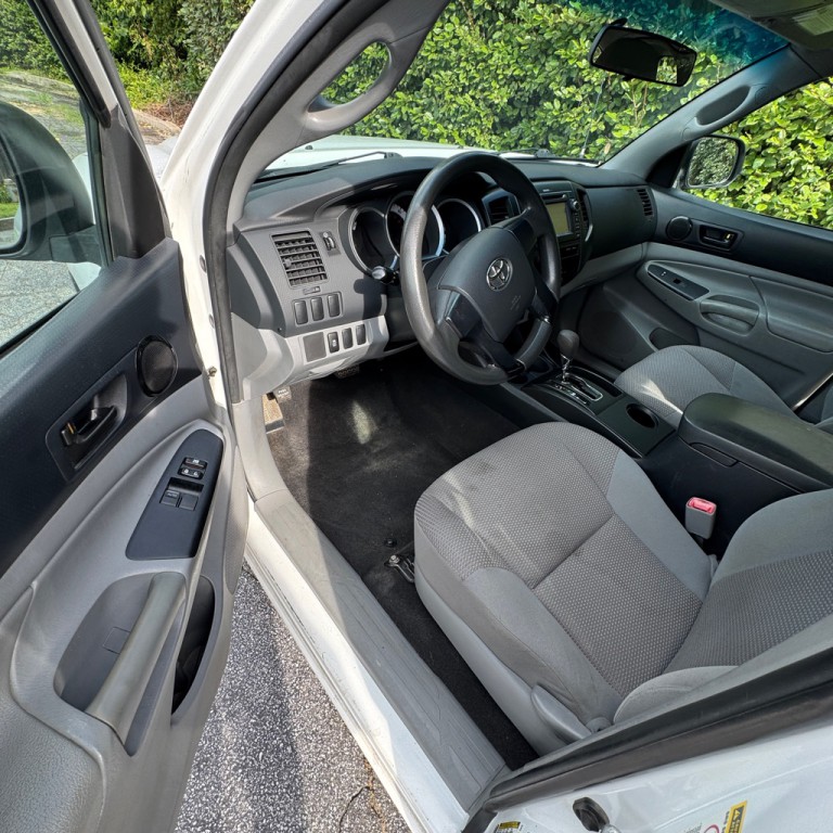 2013 Toyota Tacoma Image 8