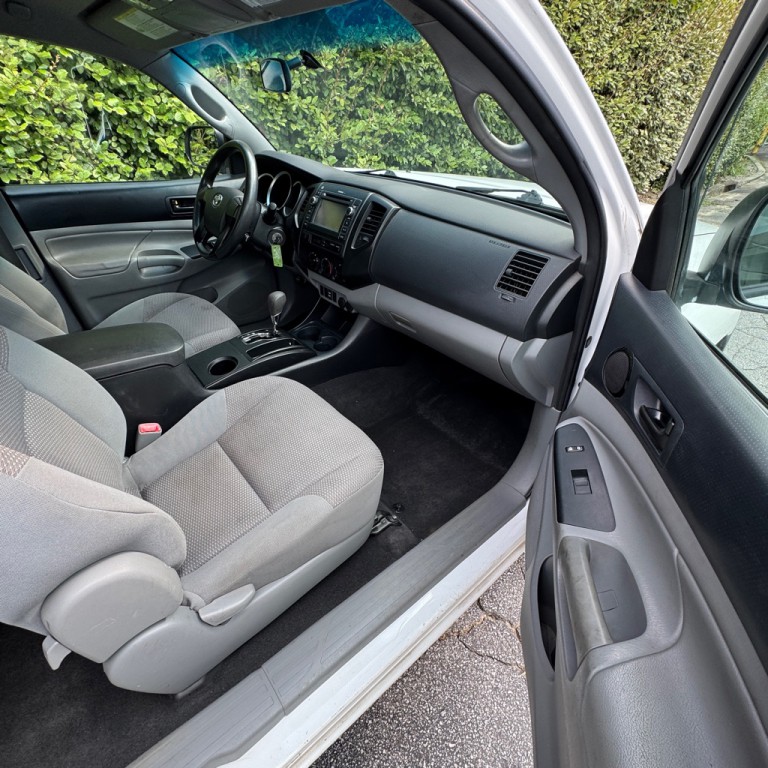 2013 Toyota Tacoma Image 15
