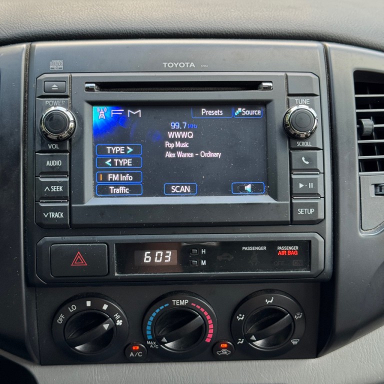 2013 Toyota Tacoma Image 19
