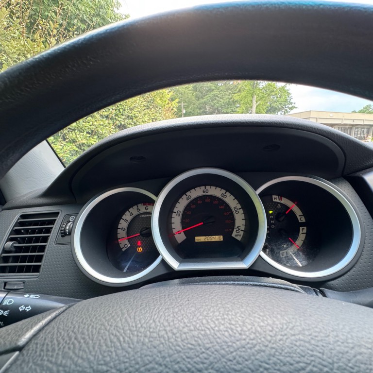 2013 Toyota Tacoma Image 22