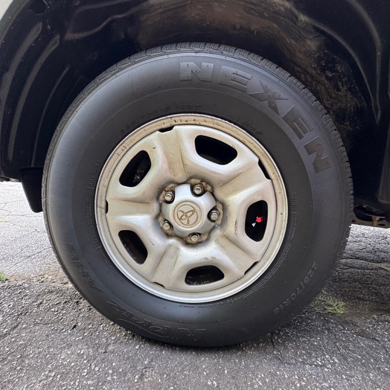 2013 Toyota Tacoma Image 24