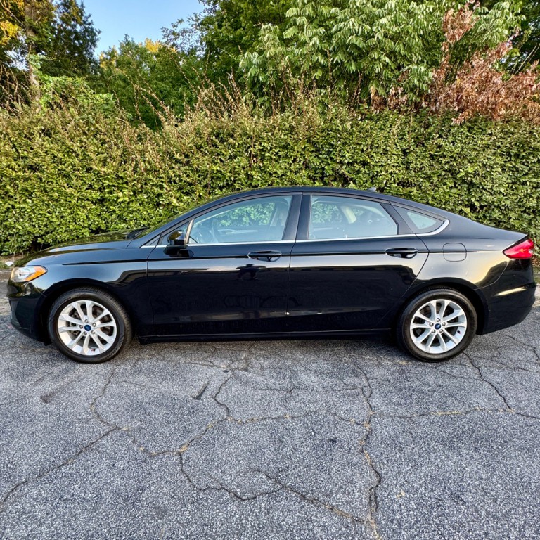 2020 Ford Fusion Image 1