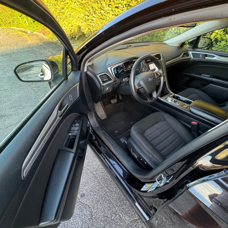 2020 Ford Fusion Image 8