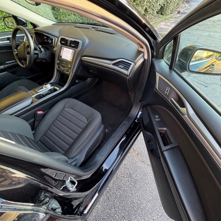 2020 Ford Fusion Image 16