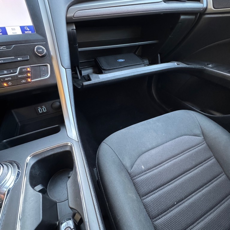 2020 Ford Fusion Image 21