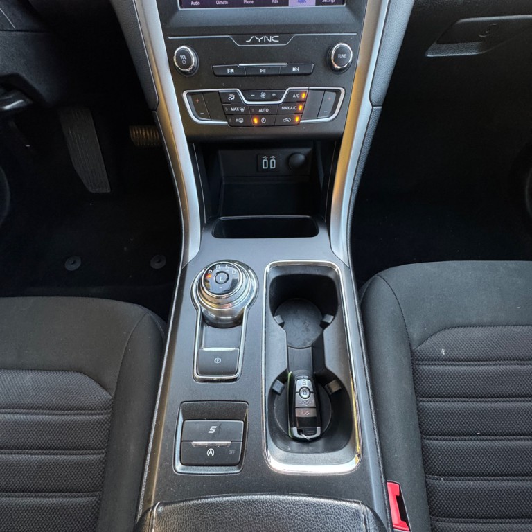 2020 Ford Fusion Image 22